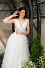 Княжна, салон прокату та весільна студія фото