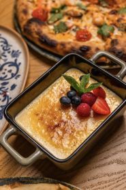 The Green Parrot Family Cafe, кафе фото