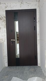 Двері Store, магазин дверей фото