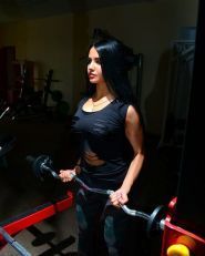 Сенсей, центр фото