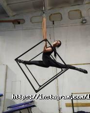 Level Up Jump Park, батутний зал фото