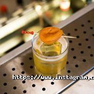 Benjamin wine and bar, винний бар фото