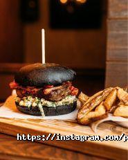 Три ноги, паб фото