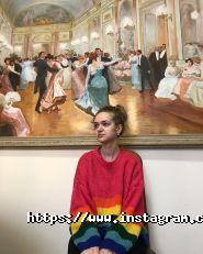 Стендапер Александра Крикун фото