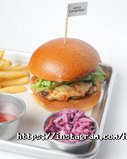Holy Burger, бургер-кафе фото