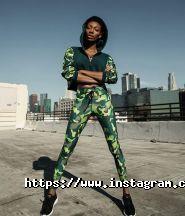 Designed for fitness, шоу-рум одягу для фітнесу фото