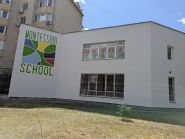 Montessori School, дитячий садок-школа фото