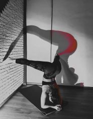 ТанцPole, студия танца и акробатики на пилоне фото