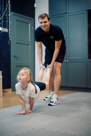 Madonna, сімейний клуб фото