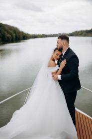 Priznanie, свадебный салон фото