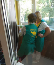 Універсальний прибиральник, клінінгова компанія фото