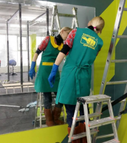 Універсальний прибиральник, клінінгова компанія фото