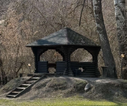 Плотина, территория отдыха фото