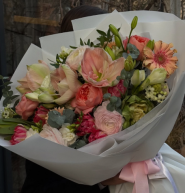 Місіс Норіс, магазин квітів фото