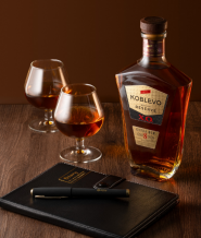 Коблево, винний магазин фото