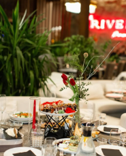 Riverside club, развлекательное заведение фото