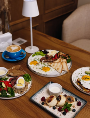 Любов і голуби, ресторан фото