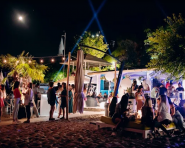 Underhill lounge&beach, нічний клуб фото