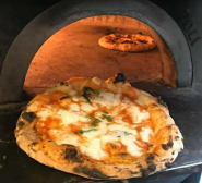 Наполі, піцерія на дровах фото