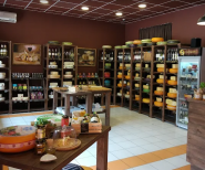 Сирне Королівство, магазин сирів фото