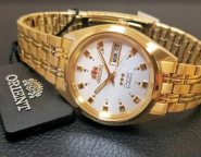 Фабрика годинників, магазин годинників фото