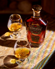 Коблево, винний магазин фото