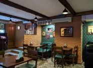 Queen's Pub, паб фото