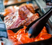 Родина Ковбаска, продовольчий магазин фото