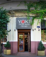 Логотип Yoki To Go, ресторан азійської кухні м. Чернівці
