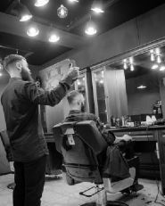 Howard Barbershop, мужская парикмахерская фото