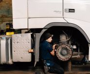 Грузовой TIR автосервис, ремонт грузовиков фото