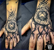 B&w, тату салон фото