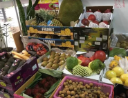 Маленька Італія, магазин делікатесів фото