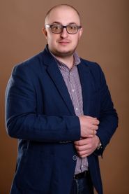 Адвокат Півторак Володимир Михайлович фото