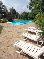 Котедж с басейном на Садовой фото