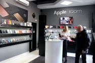 Apple room, магазин мобільних телефонів фото