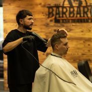 Barbaron Barbershop, парикмахерская фото