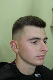 Бархат, перукарський салон фото