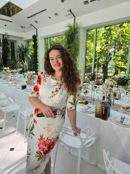 Ведуча Краковська Світлана фото