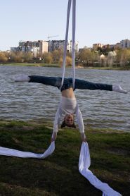 Studio 2M, школа поул спорт та повітряної акробатики фото