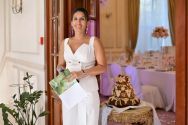 Тетяна Катрич, ведуча та музиканти на свято фото
