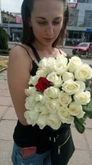 Роза Волинь, доставка квітів фото