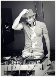 Dj service, діджей та ведучий фото