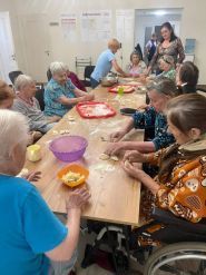 Бабуся & Дідуся, будинок для літніх фото