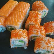 Emoji sushi, суші фото