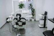 Danyliv dental clinic, стоматологія для усієї родини! Ми надаємо всі види стоматологічних послуг: терапія, ортопедія, ортодонтія, всі види хірургічних послуг, дитяча стоматологія. Вже другий рік поспіль проводимо дитячі майстер-класи "Відчуй себе в ролі стоматолога!" Допомагаємо адаптувати дітей до першого візиту в клініку. фото