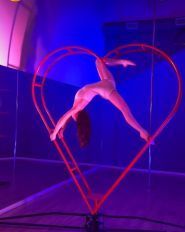 Vinyl Pole Dance Studio, студия танца и акробатики на пилоне фото