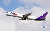 FedEx, кур'єрська служба фото