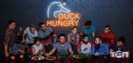 Hungry Duck, паб фото