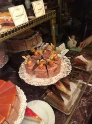 Little Paris, кафе-кондитерська фото